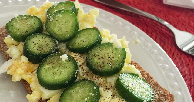 Scrambled Egg Salad toast