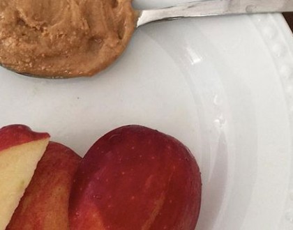 Apples with Cashew Butter